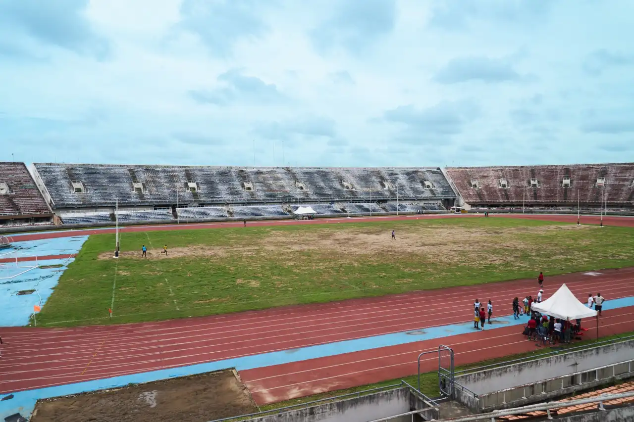 GNSS多模定位模块在城市峡谷环境下的信号优化策略