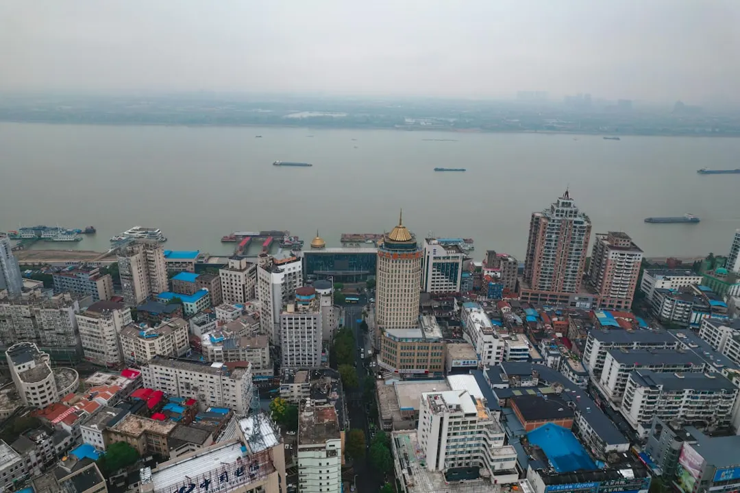GPRS模块与无线通信模组对比：上海焦州科技谈工业级远程通信方案设计